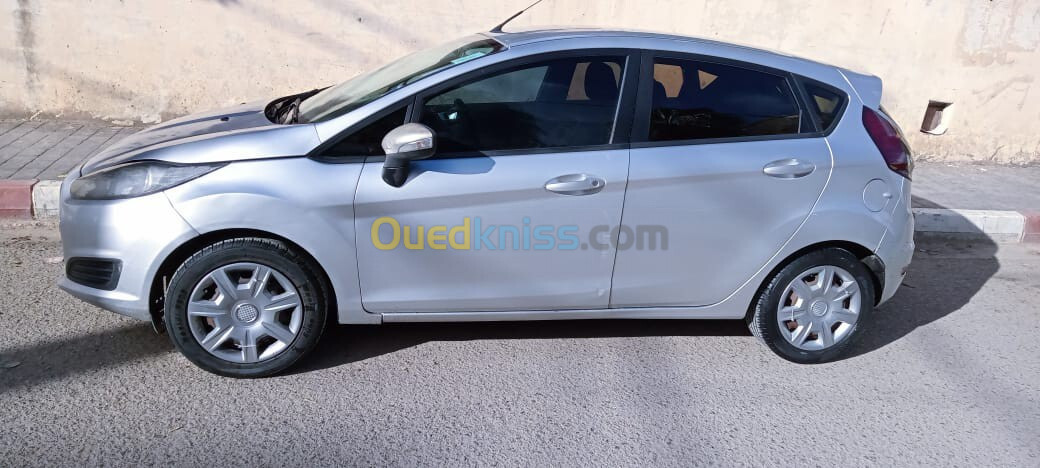 Ford Fiesta 2015 Trend