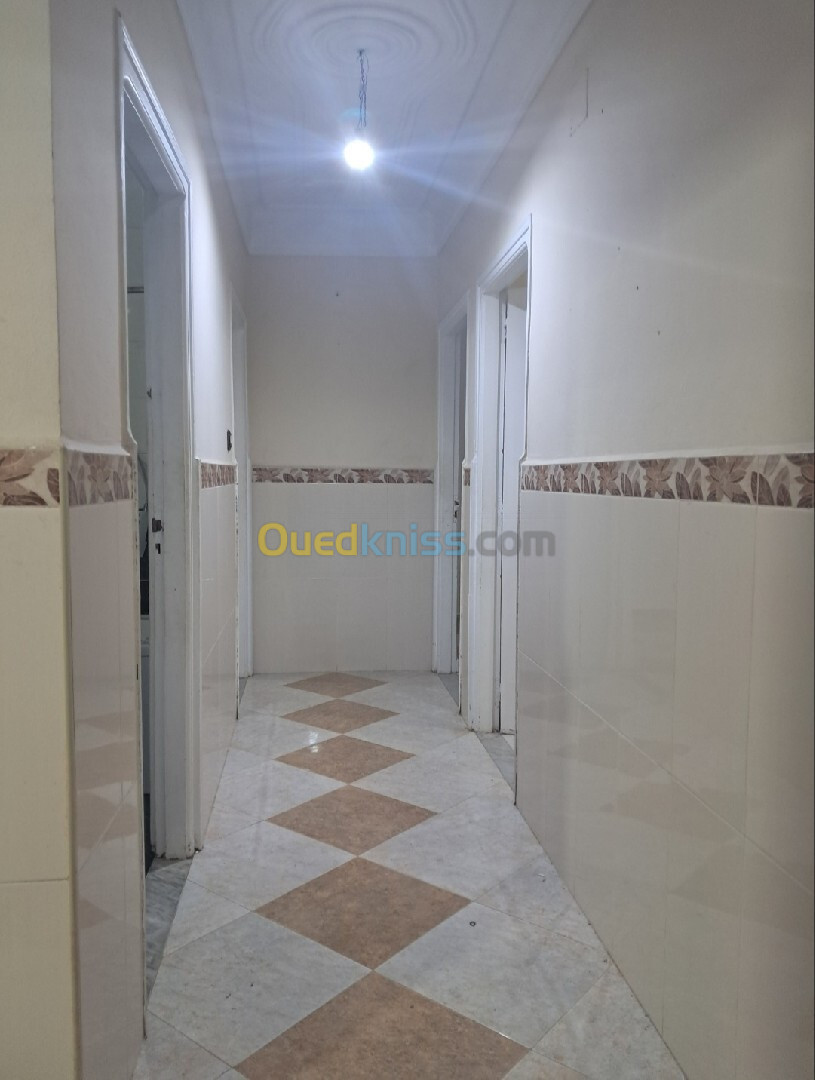 Location Appartement F4 Alger Kouba