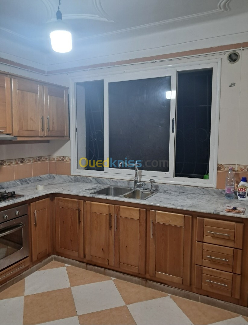 Location Appartement F4 Alger Kouba