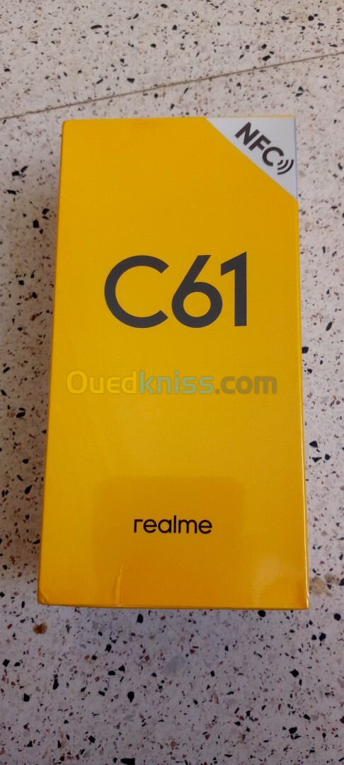 REALME C61