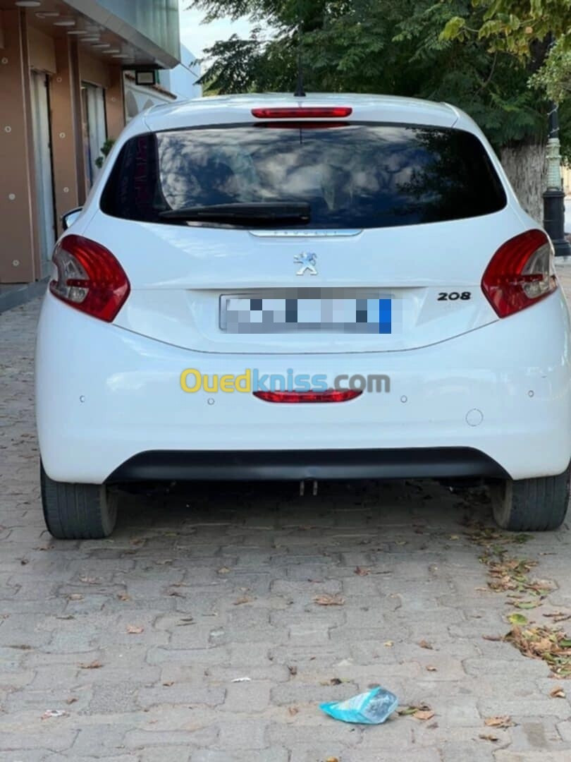 Peugeot 208 2015 Allure