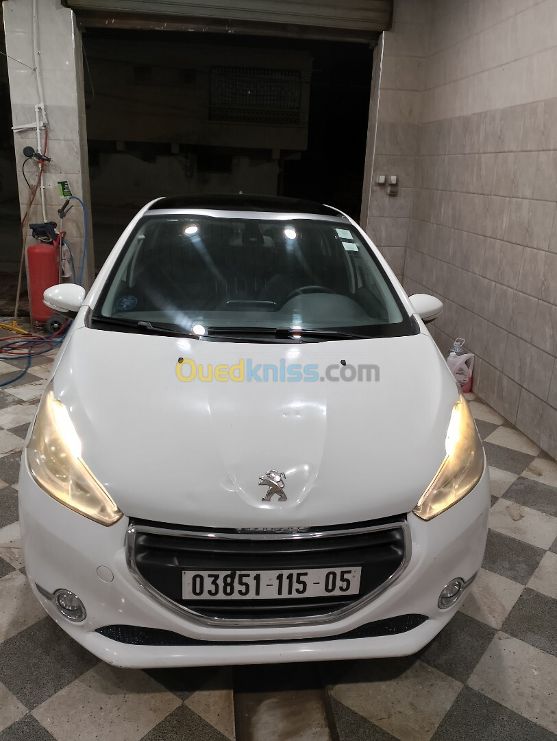 Peugeot 208 2015 208