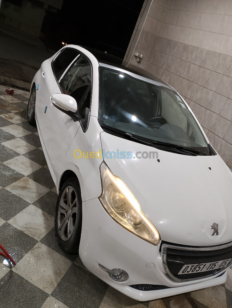 Peugeot 208 2015 208