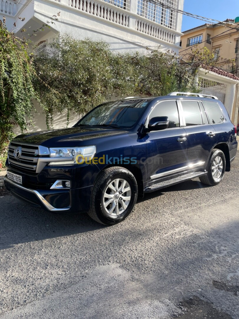 Toyota Land Cruiser 2018 GXR V8