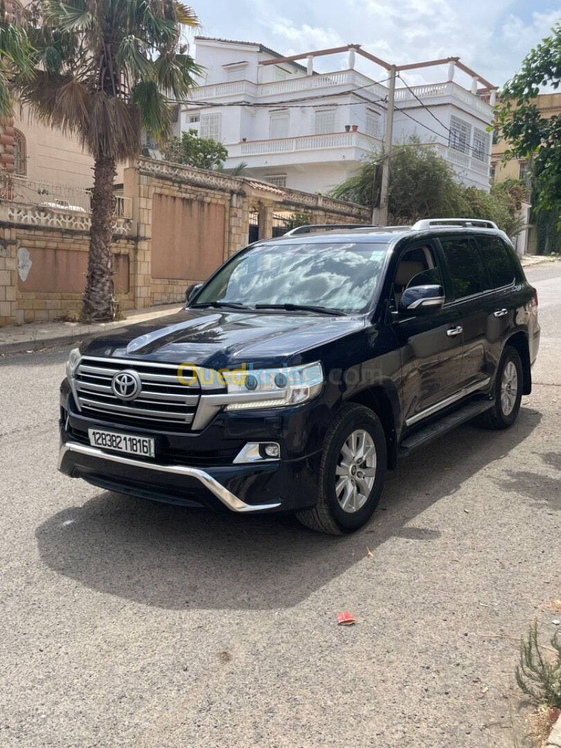 Toyota Land Cruiser V8 2018 GXR