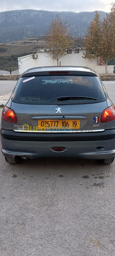 Peugeot 206 2006 206 la base clim 1.4 75 ch