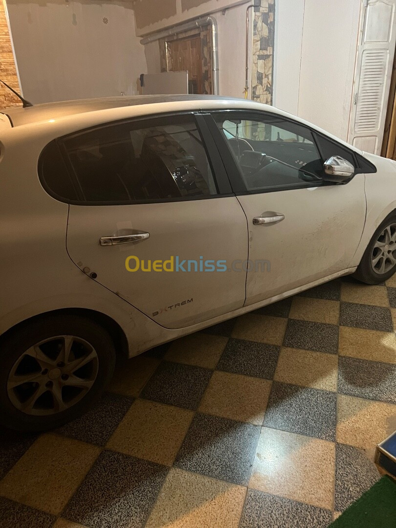 Peugeot 208 2015 Access Facelift