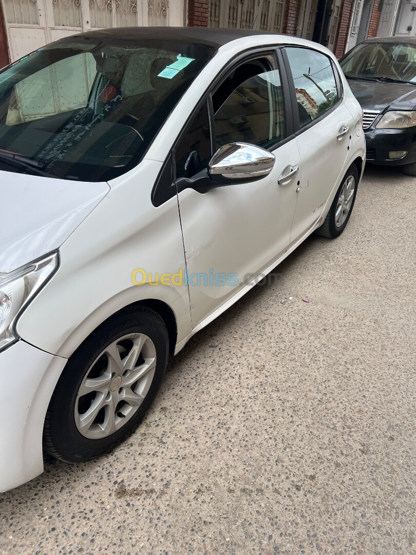 Peugeot 208 2015 Active