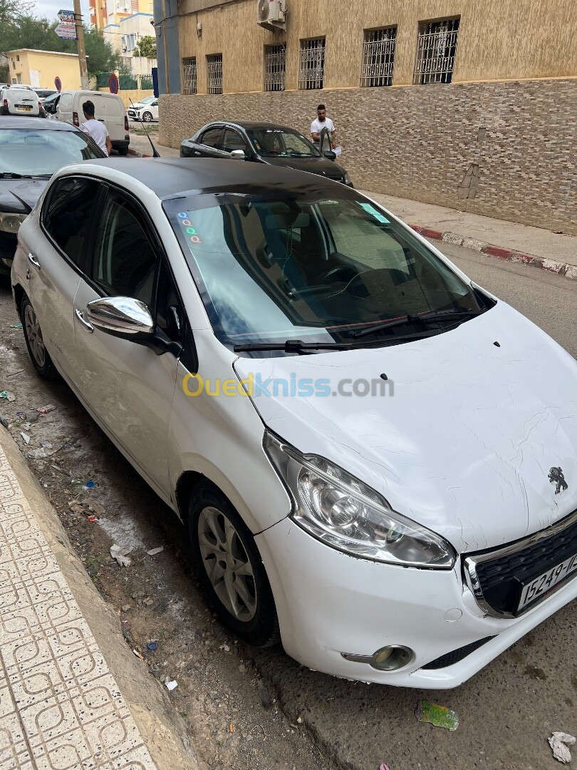 Peugeot 208 2015 Active