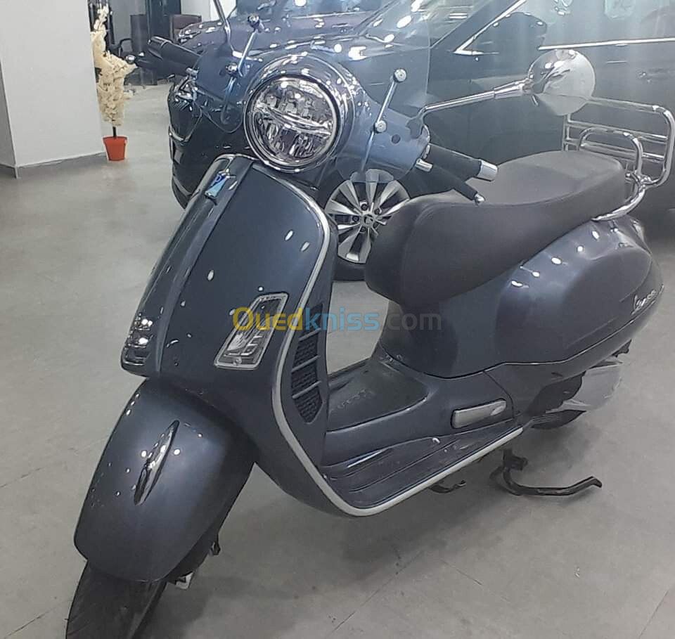 Piaggio Vespa 300 2022