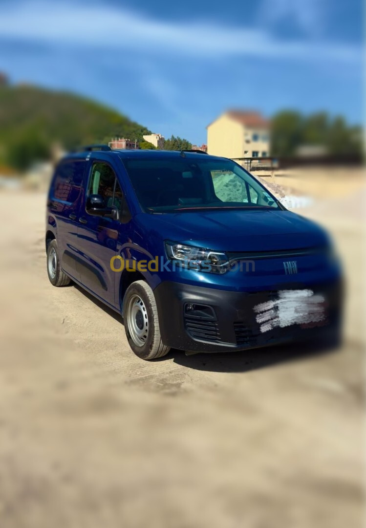 Fiat Doblo 2023 Italie