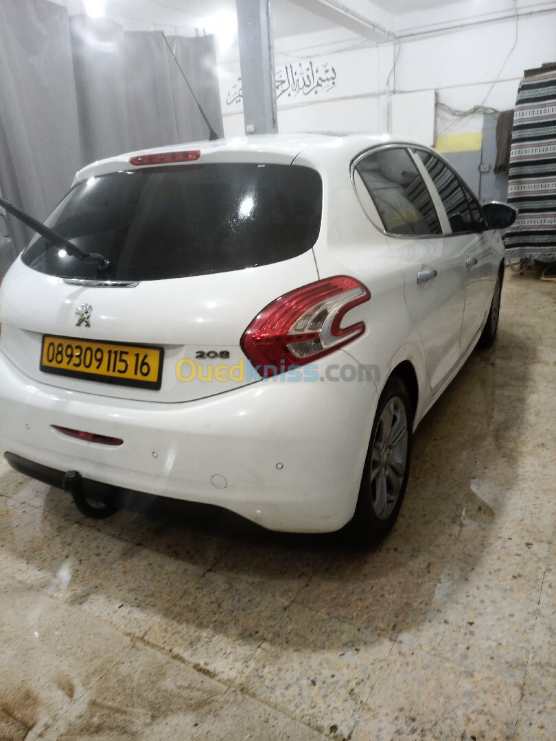 Peugeot 208 2015 Allure