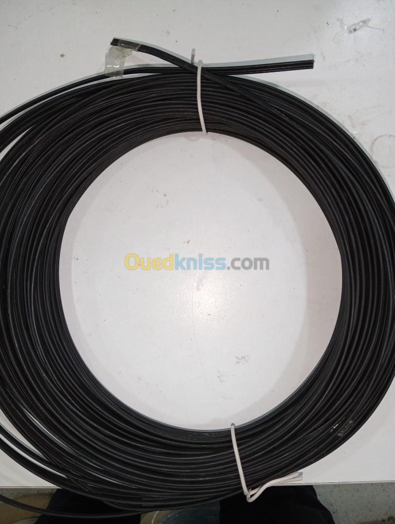 Câble droop fibre optique FTTH extérieur 