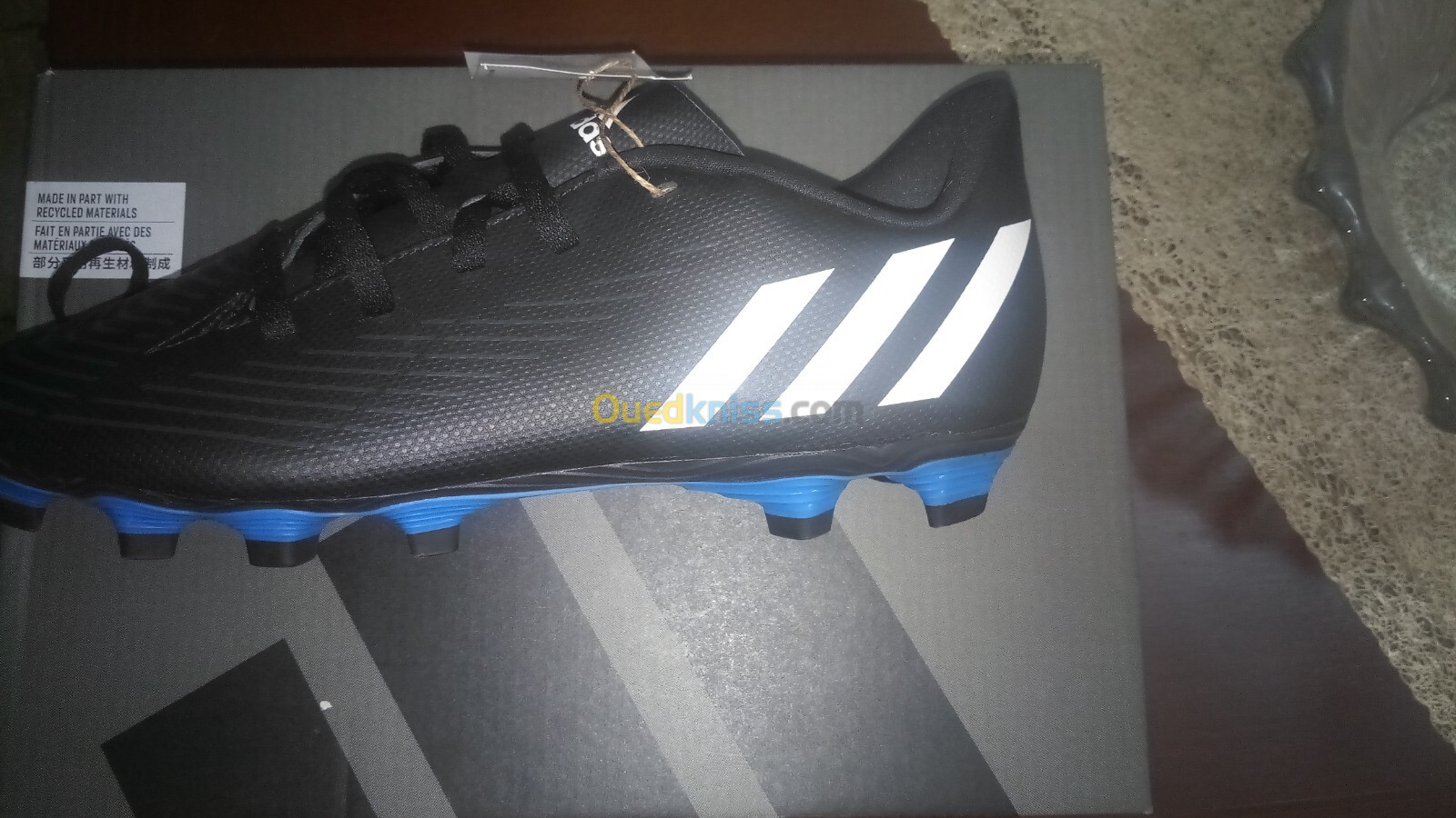 Soulier adidas predator edge.4 black venu de canada pointure 40.