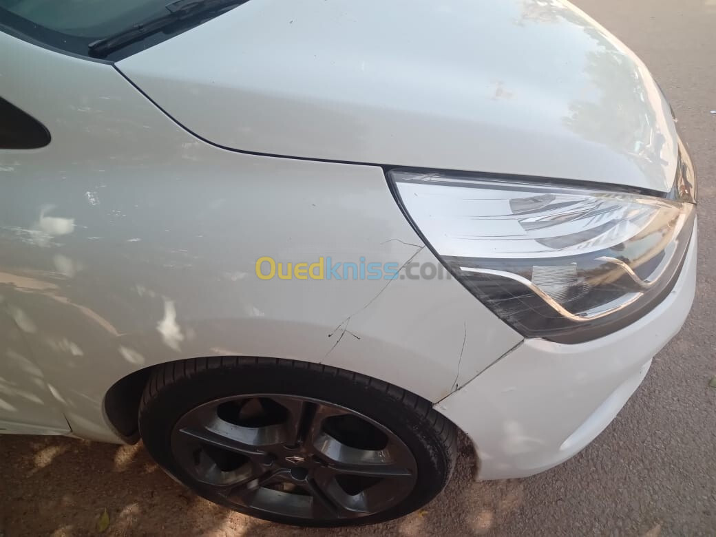 Renault Clio 4 2015 GT Line +