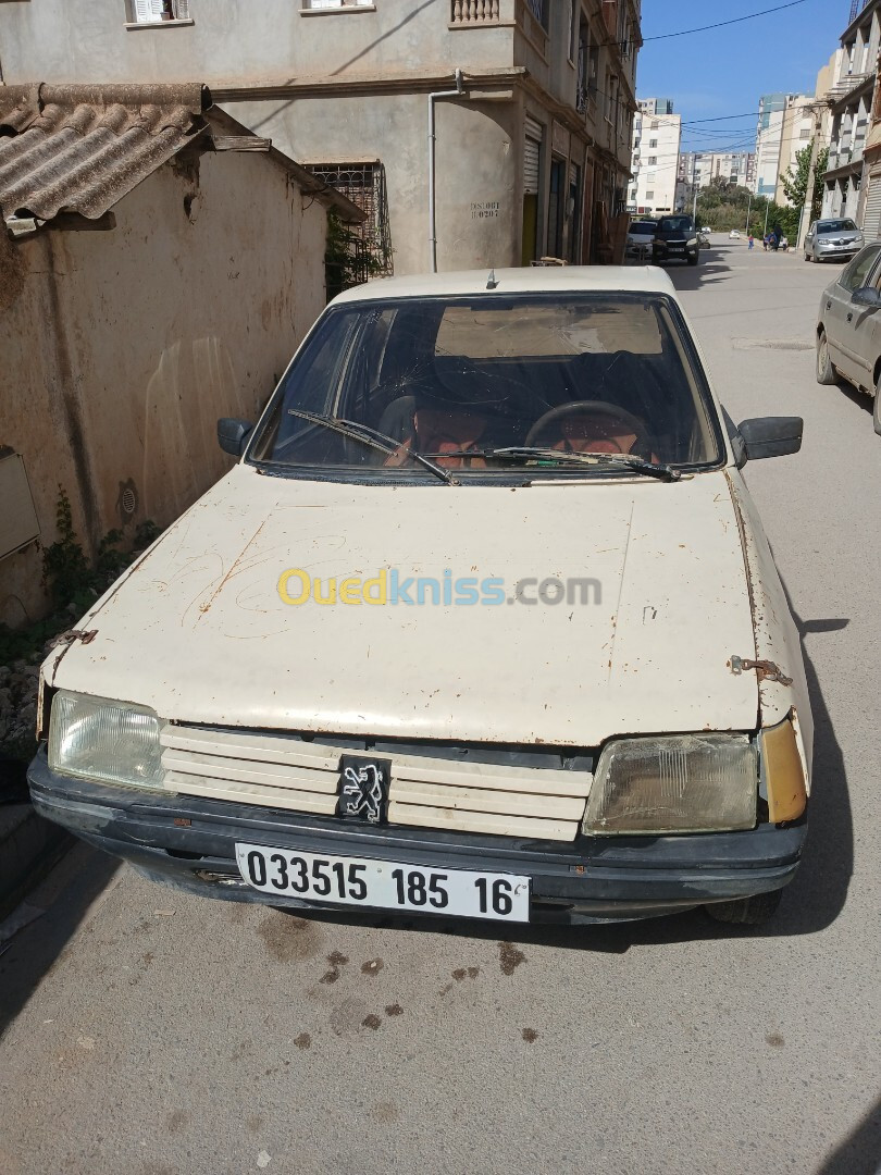 Peugeot 205 1985 205