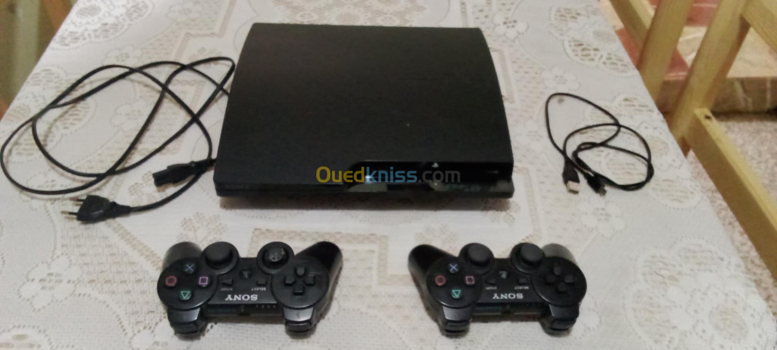 PlayStation3 Slim 512Go Flashé Avec 2 Manettes