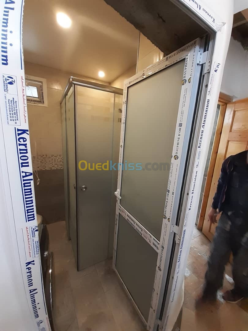 Cabine de douche et vitrin verre trempé sur mesure