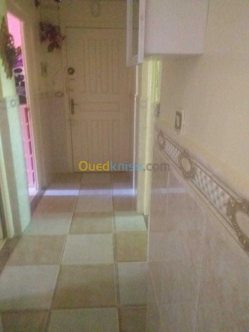 Echange Appartement F3 Alger Bordj el kiffan