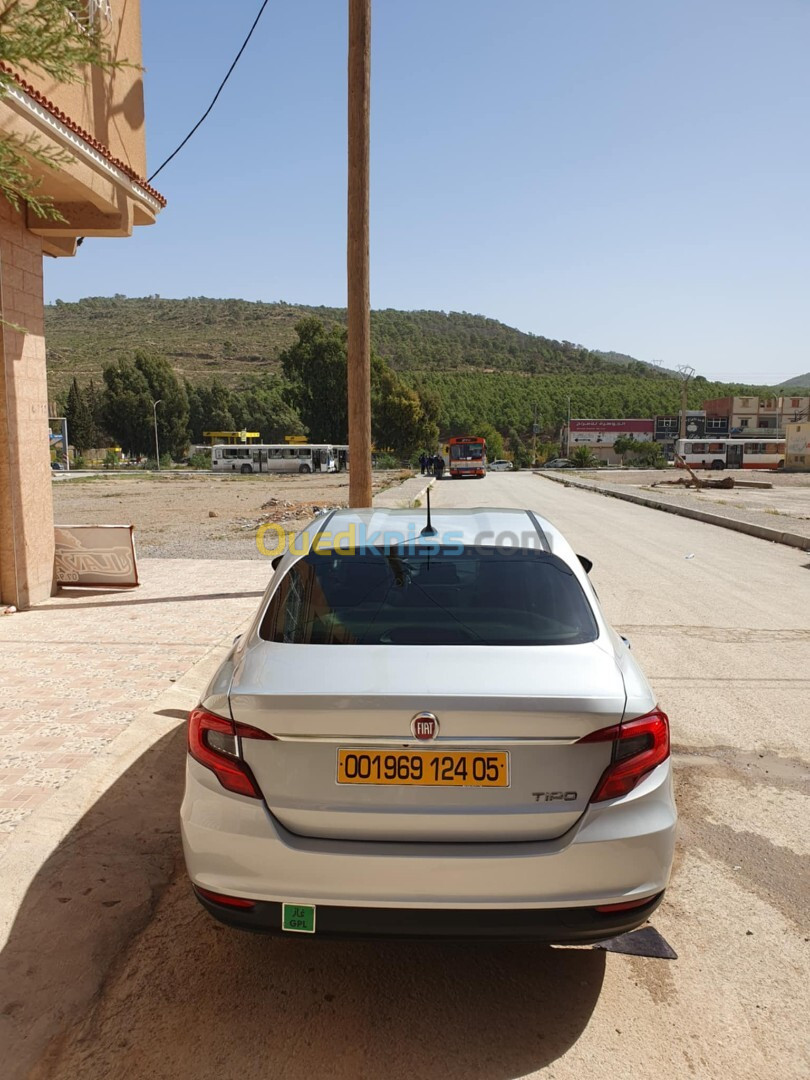 Fiat Tipo urbain plus+ 2024 