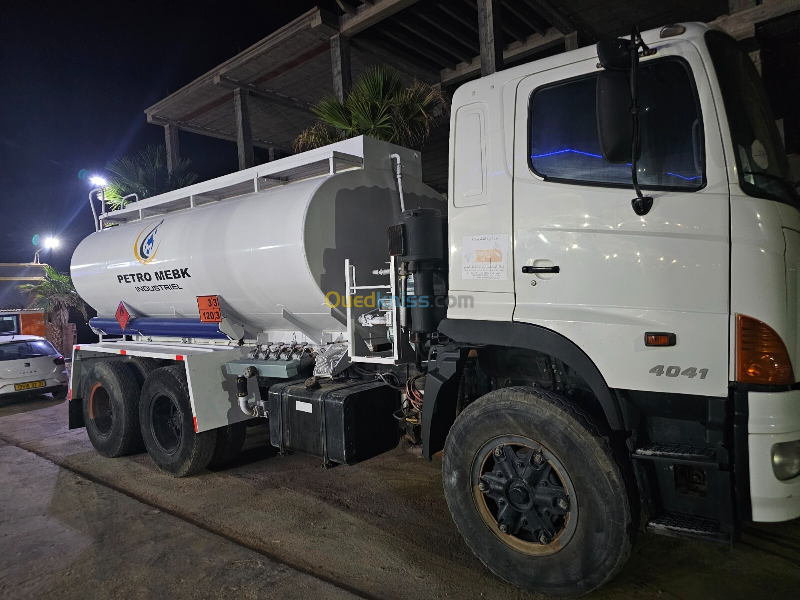 Distribution de carburant à domicile camion pour location pas pour vente 