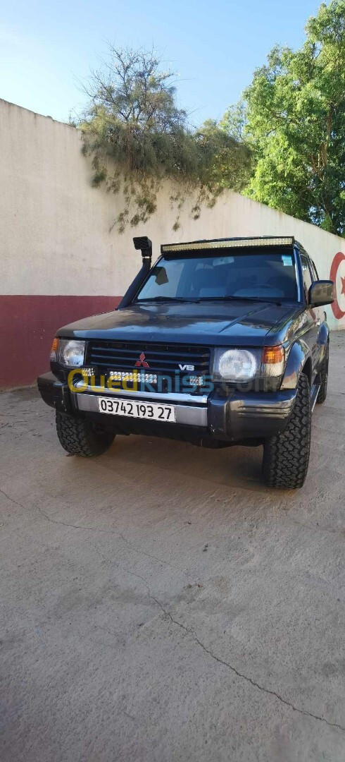 Mitsubishi Pajero Court 1993 Pajero Court