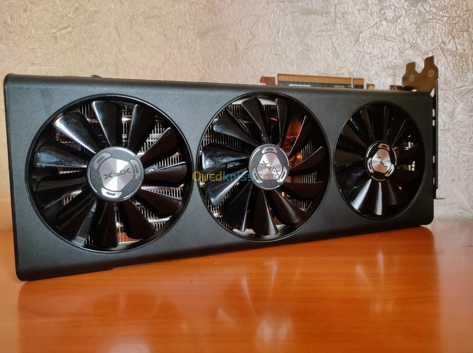 RX 5700 XT XFX THICC 3. Original (mach ta Aliexpress)