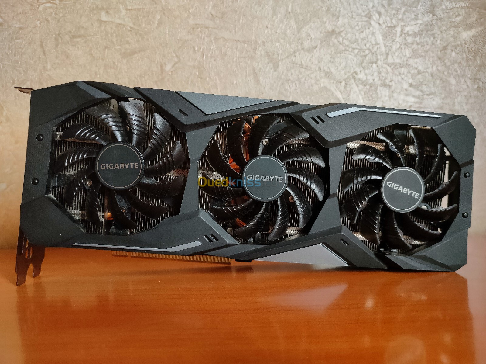 RX 5700 XT Gigabyte Gaming OC. Original USA (mach ta Aliexpress)