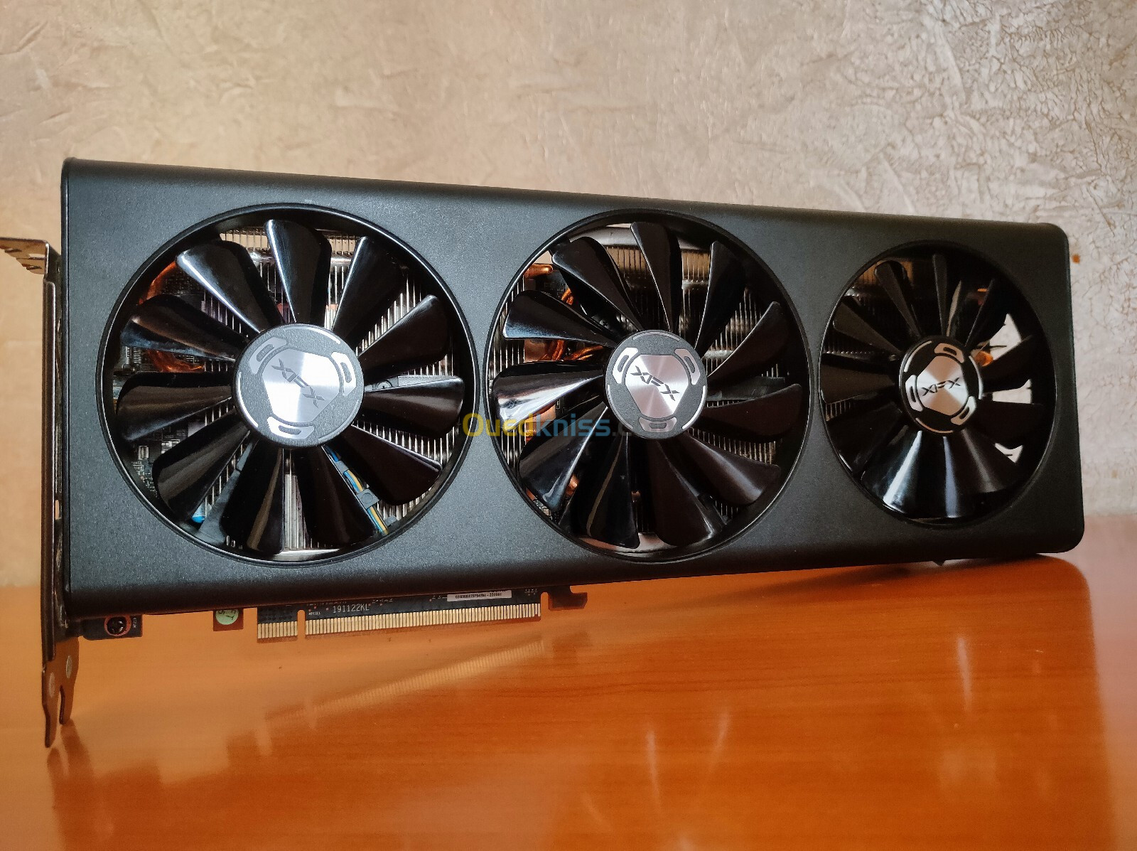 RX 5700 XT XFX THICC 3. Original (mach ta Aliexpress)