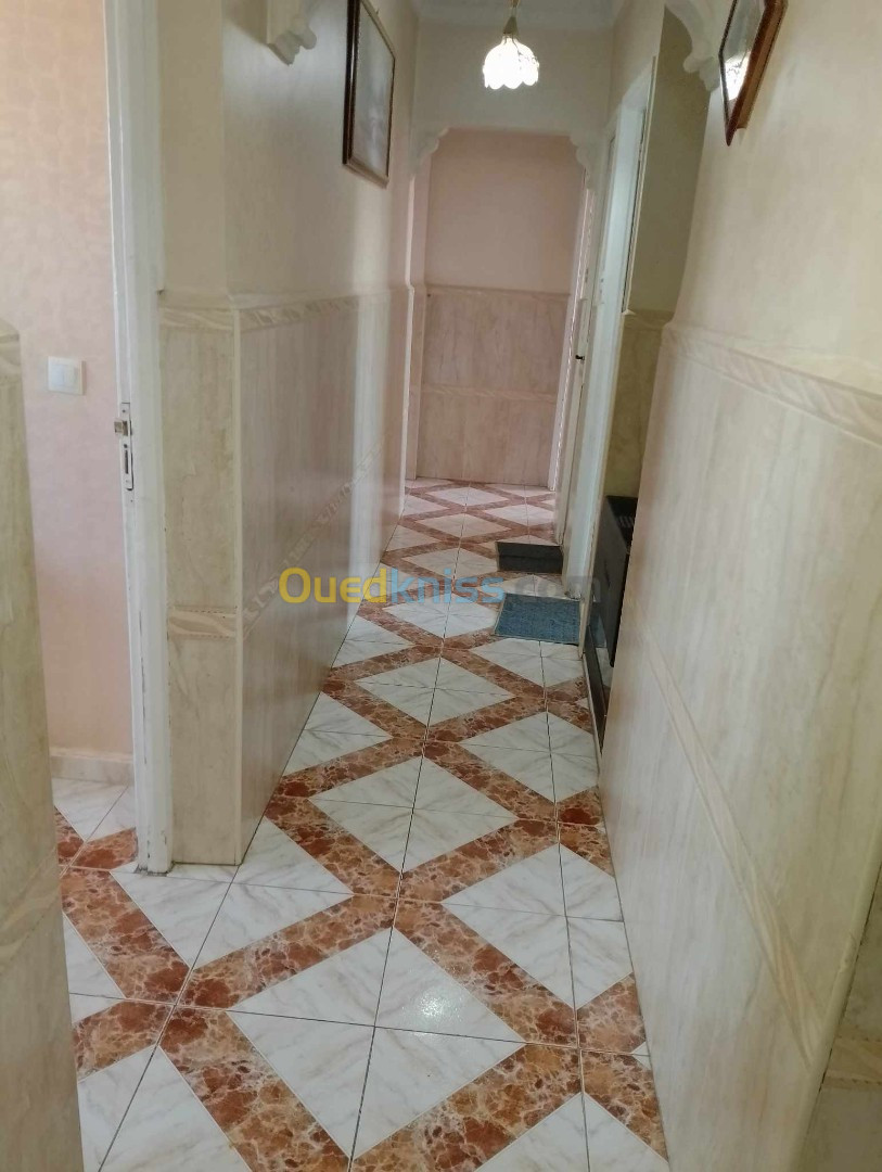 Vente Appartement F3 Alger Les eucalyptus