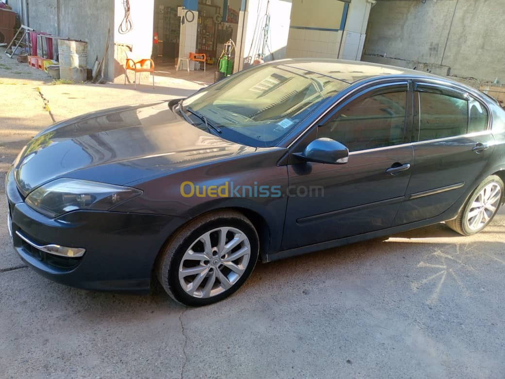 Renault Laguna 3 2012 