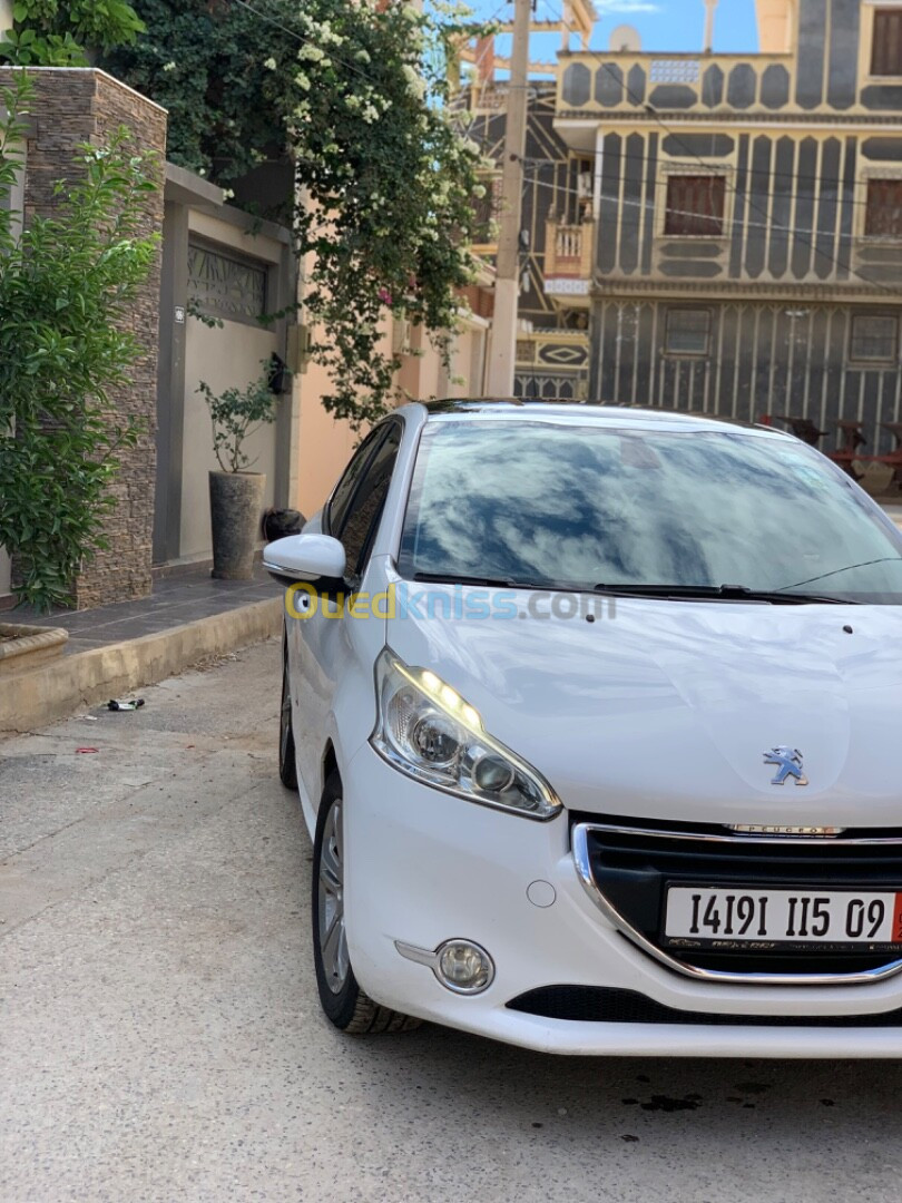 Peugeot 208 2015 Allure