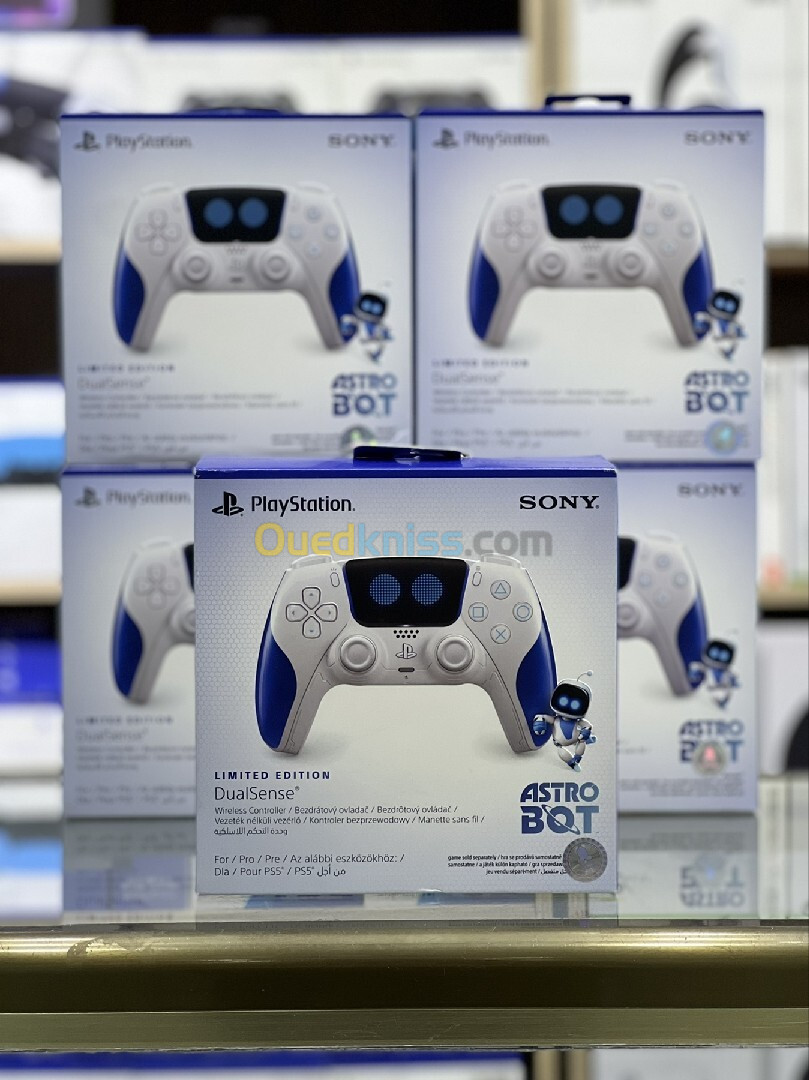 MANETTE PS5 ASTRO BOT