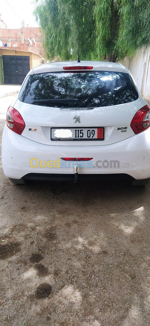 Peugeot 208 2015 Allure