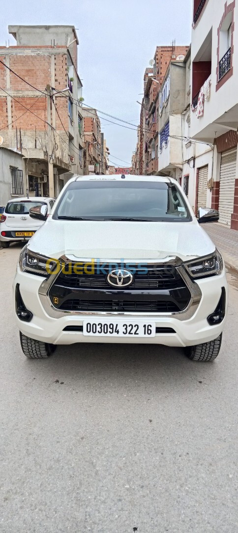 Toyota Hilux 2022 LEGEND DC 4x4 Pack Luxe