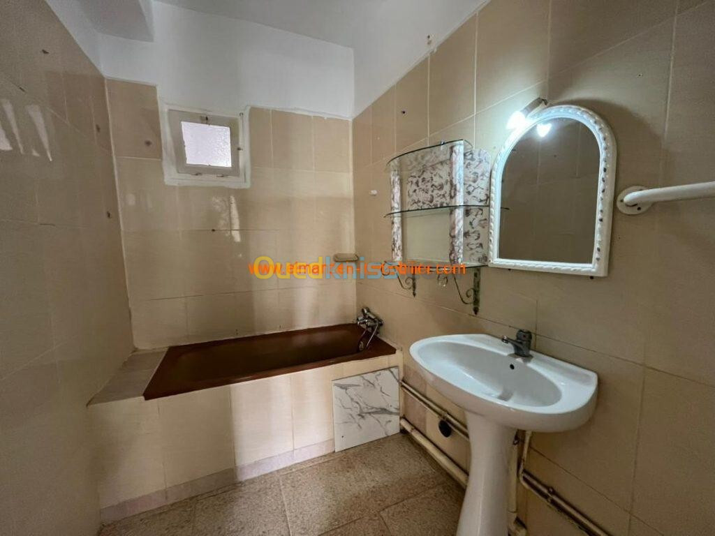 Location Appartement F4 Oran Bir el djir