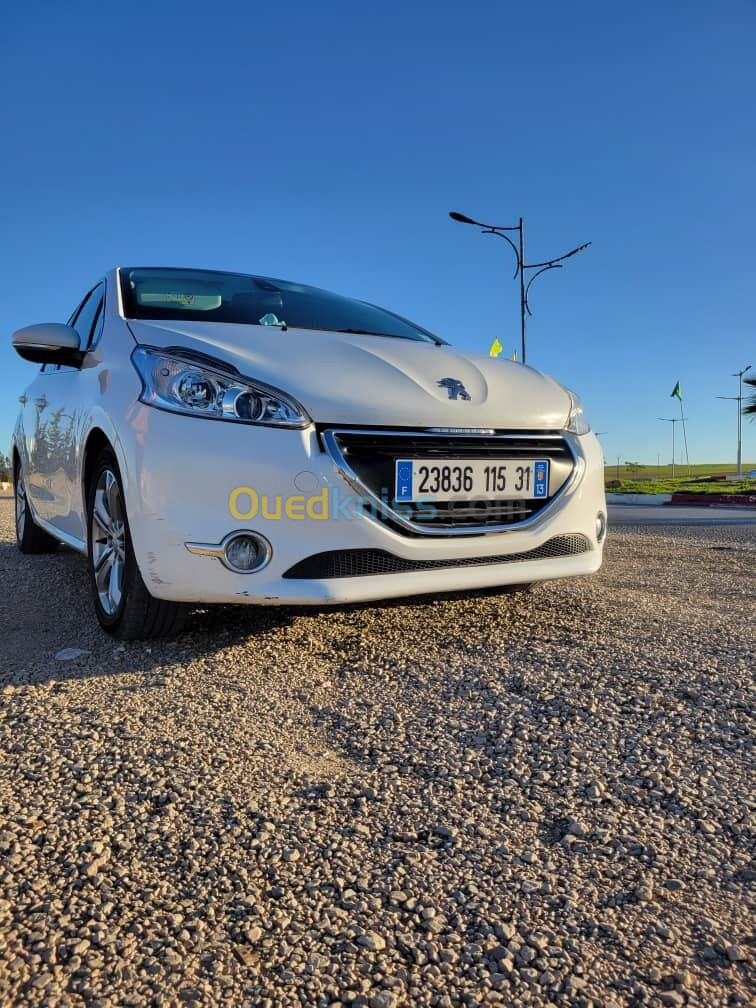 Peugeot 208 2015 Allure