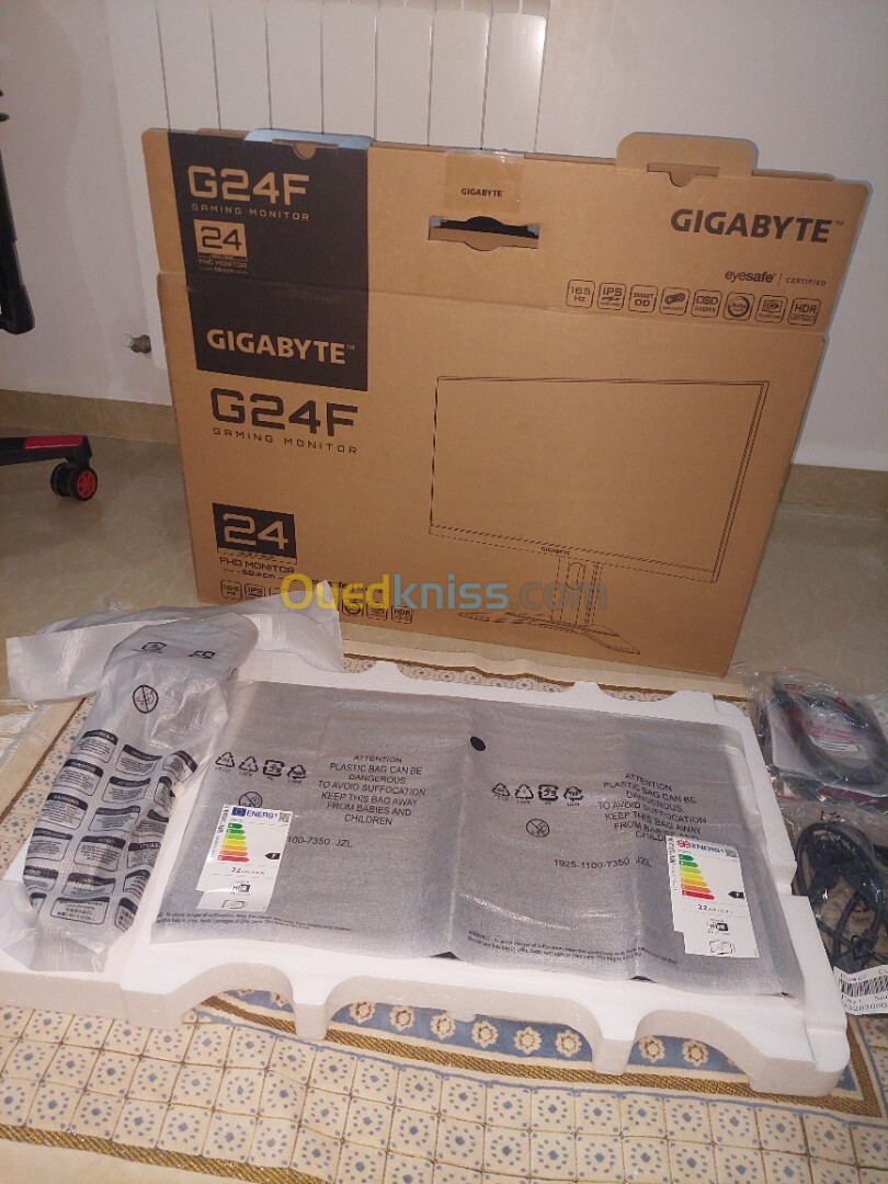 gigabyte g24f