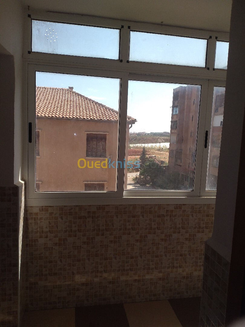 Location Appartement F4 Tipaza Khemisti