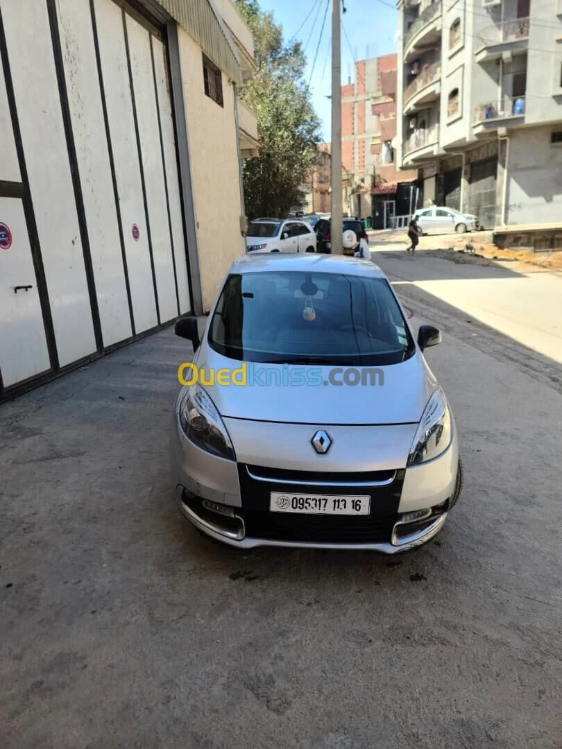 Renault Scenic 2013 Bosse