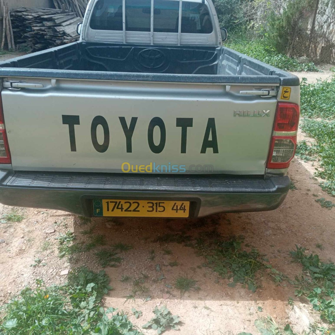 Toyota Hilux 2015 