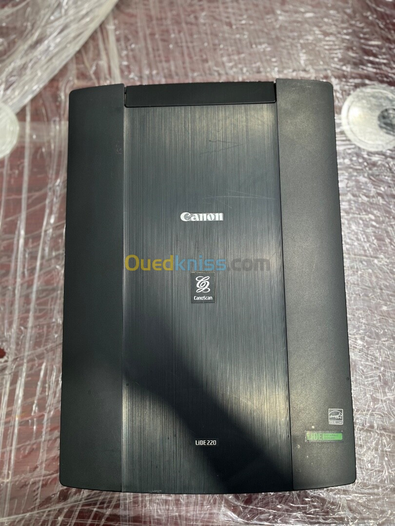 SCANNER CANON LIDE 220 ETAT 9/10