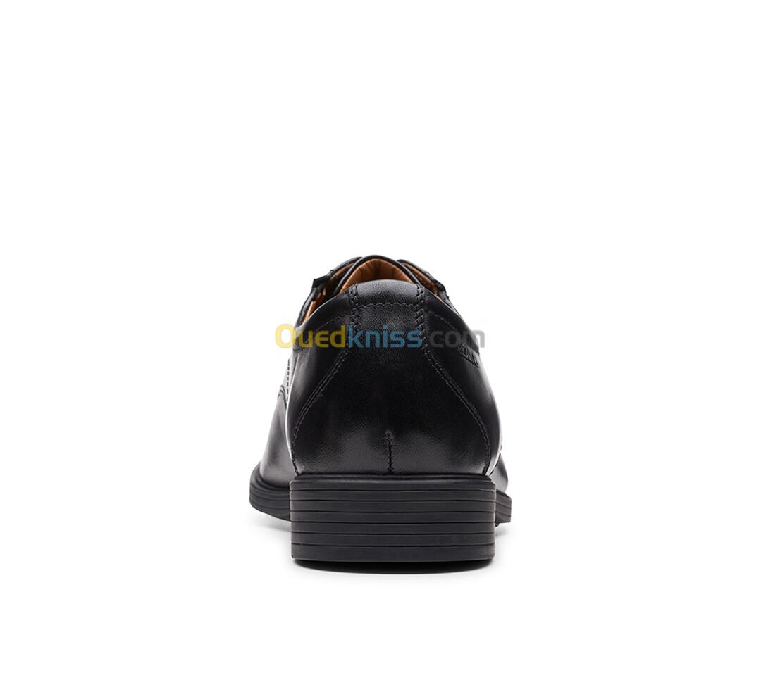 CLARKS Whiddon Plain Black Leather