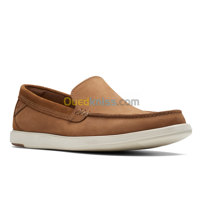 CLARKS Bratton Loafer