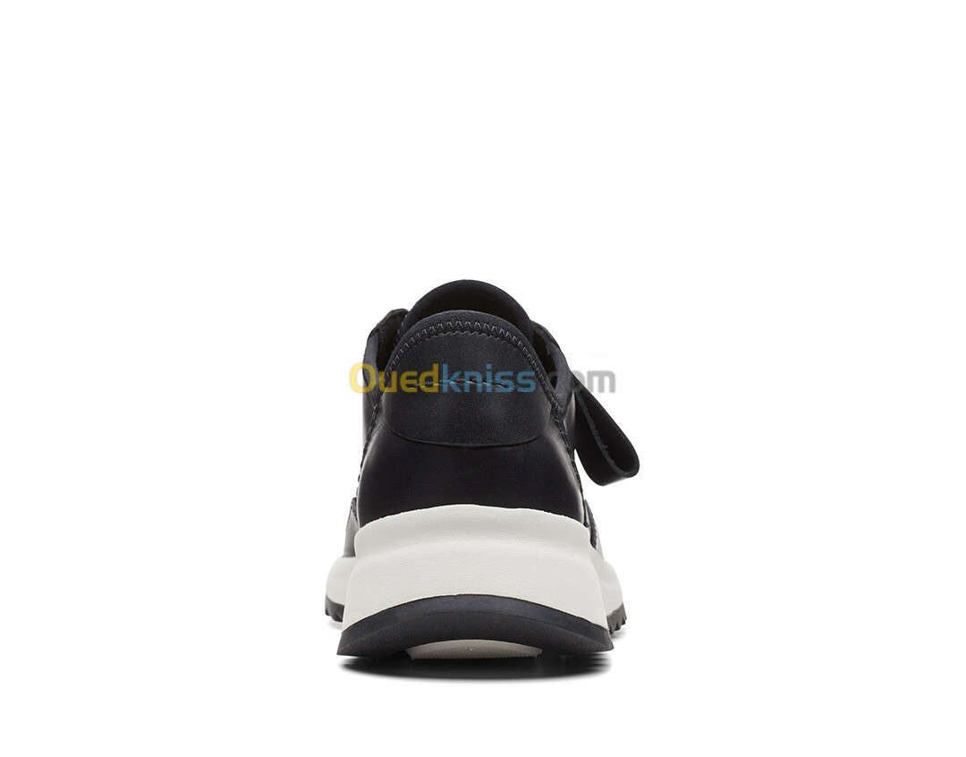 CLARKS DashLite Lo Black Leather