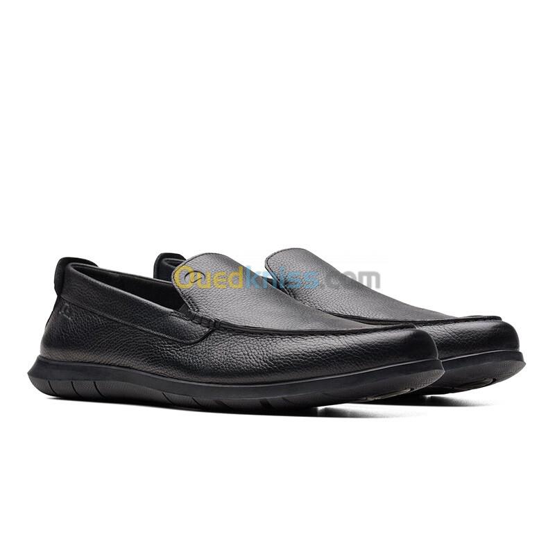 CLARKS Flexway Step Black Leather