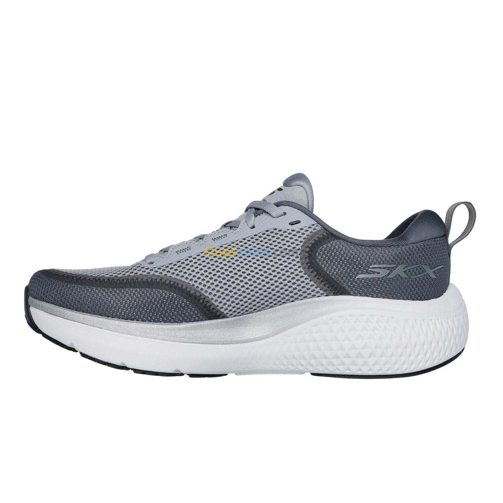 SKECHERS Go Run Supersonic Max