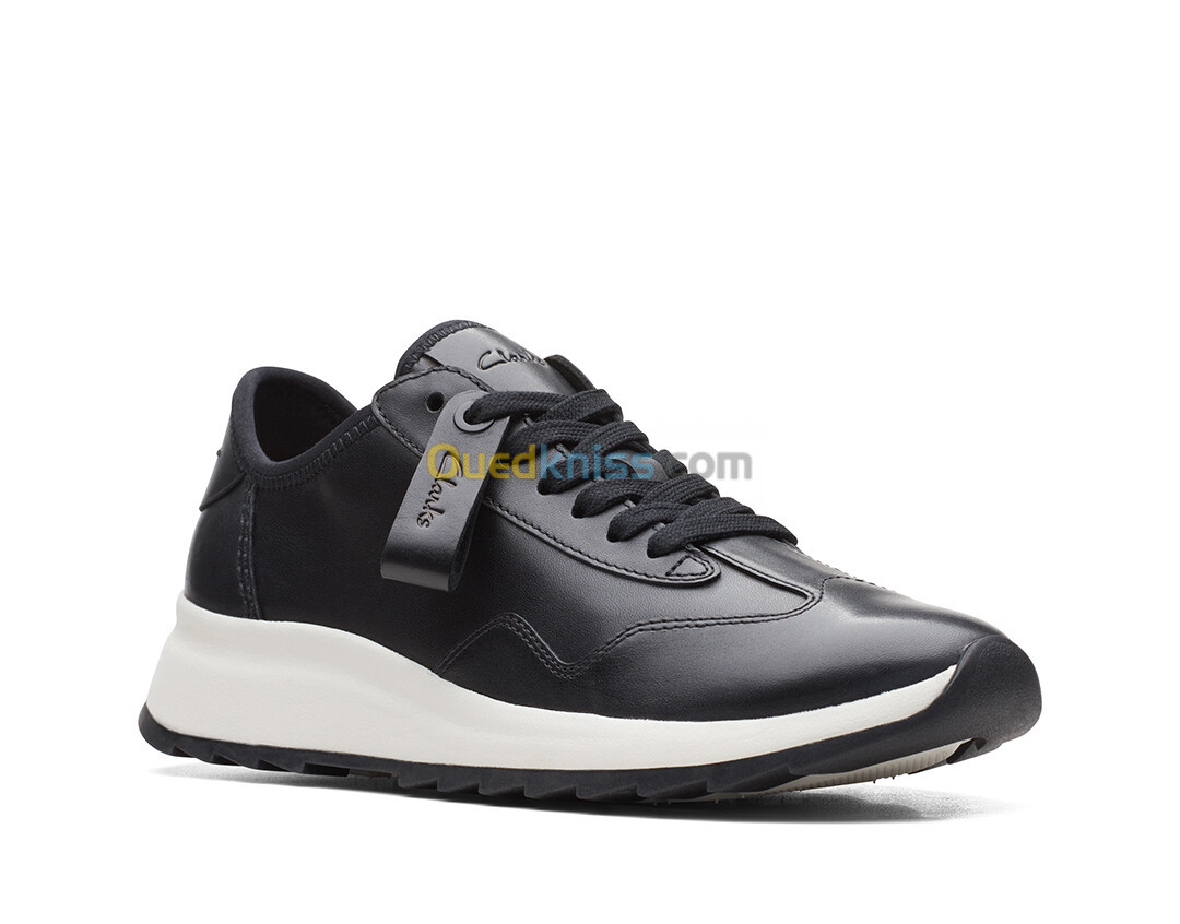 CLARKS DashLite Lo Black Leather