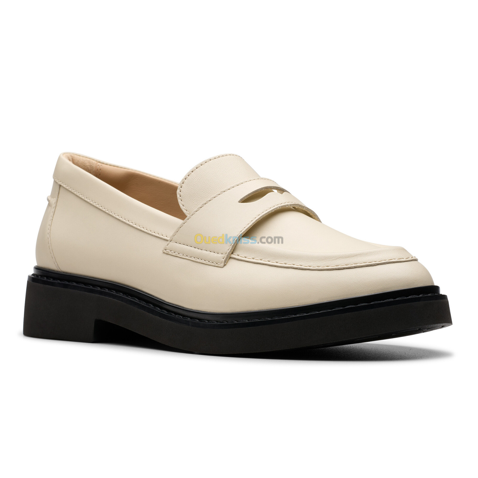 CLARKS Splend Edge Cream Leather