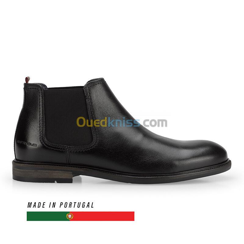 AMBITIOUS CAYE Chelsea Boot